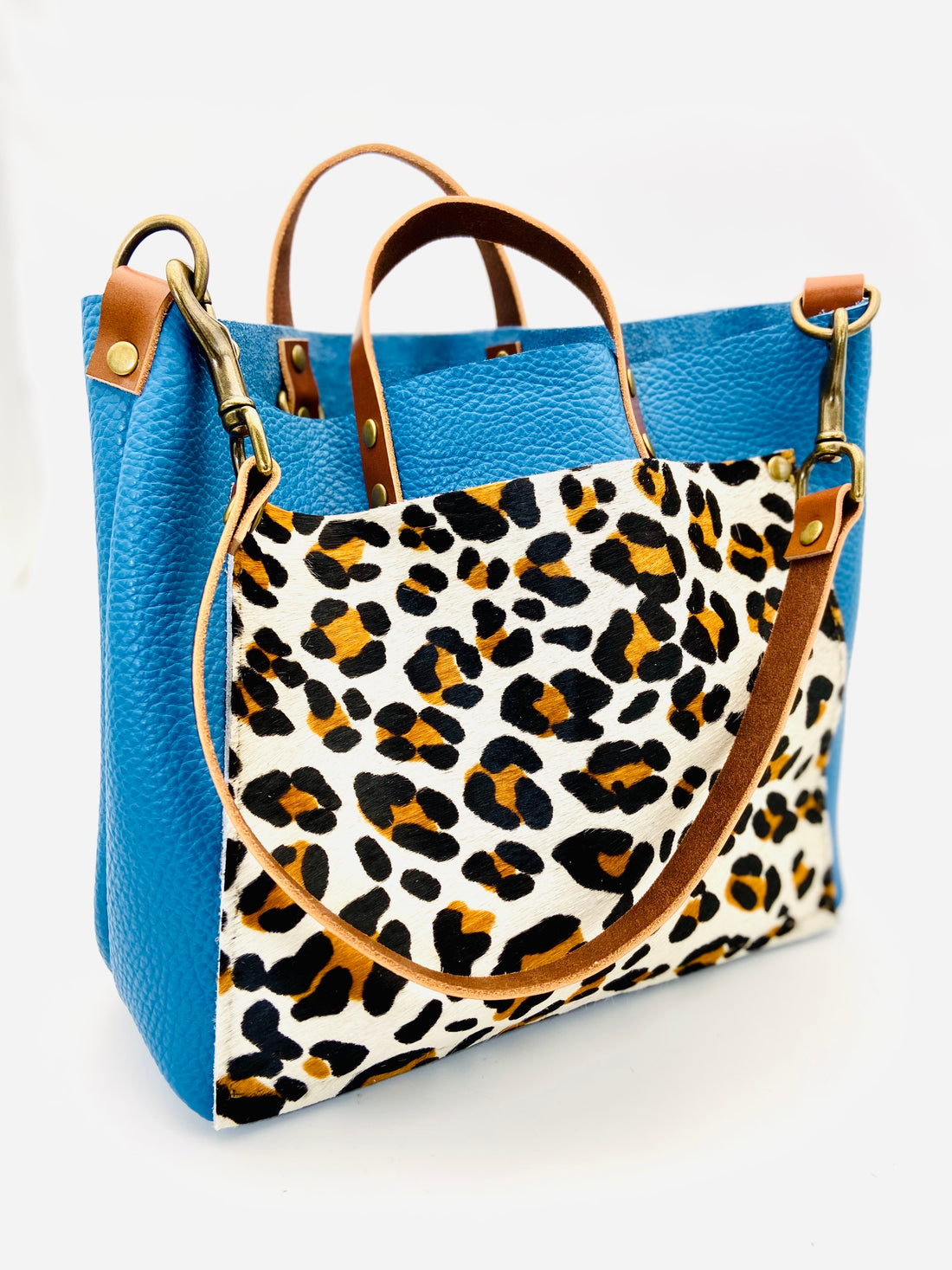 The Advantages of Choosing a Handmade Leather Bag