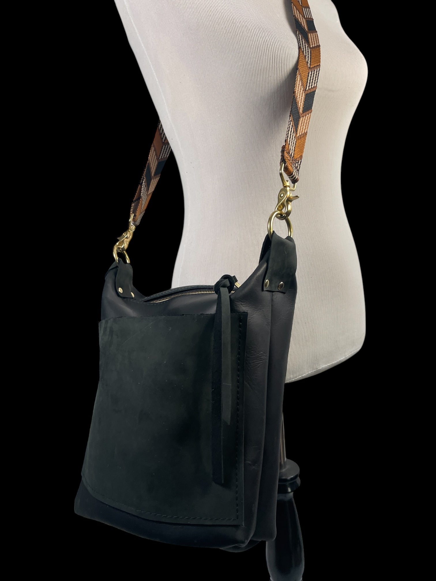 Songbird Artisan Shoulder Bag - Matte Black